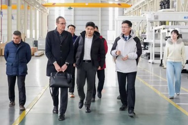 Együttműködés a fejlesztésért, globális együttműködés – A Piovan Global vezérigazgatója meglátogatja a Jwell Machinery-t